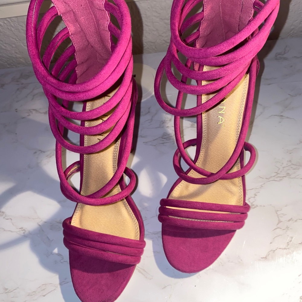 Pink High Heels - Picture 3 of 3